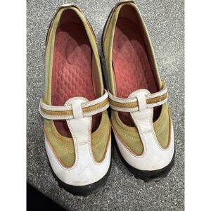 Privo Women Green And White Loafers Shoes Sz 9 Good Condition
